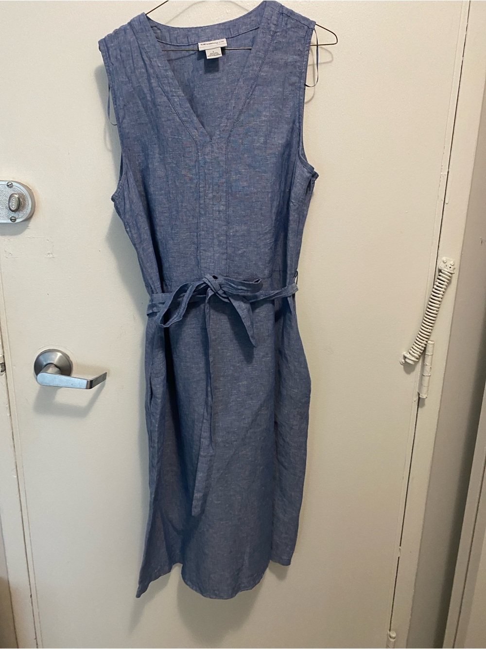 Liz Claiborne Sleeveless Chambray-Style Blue Dress with Tie Waist